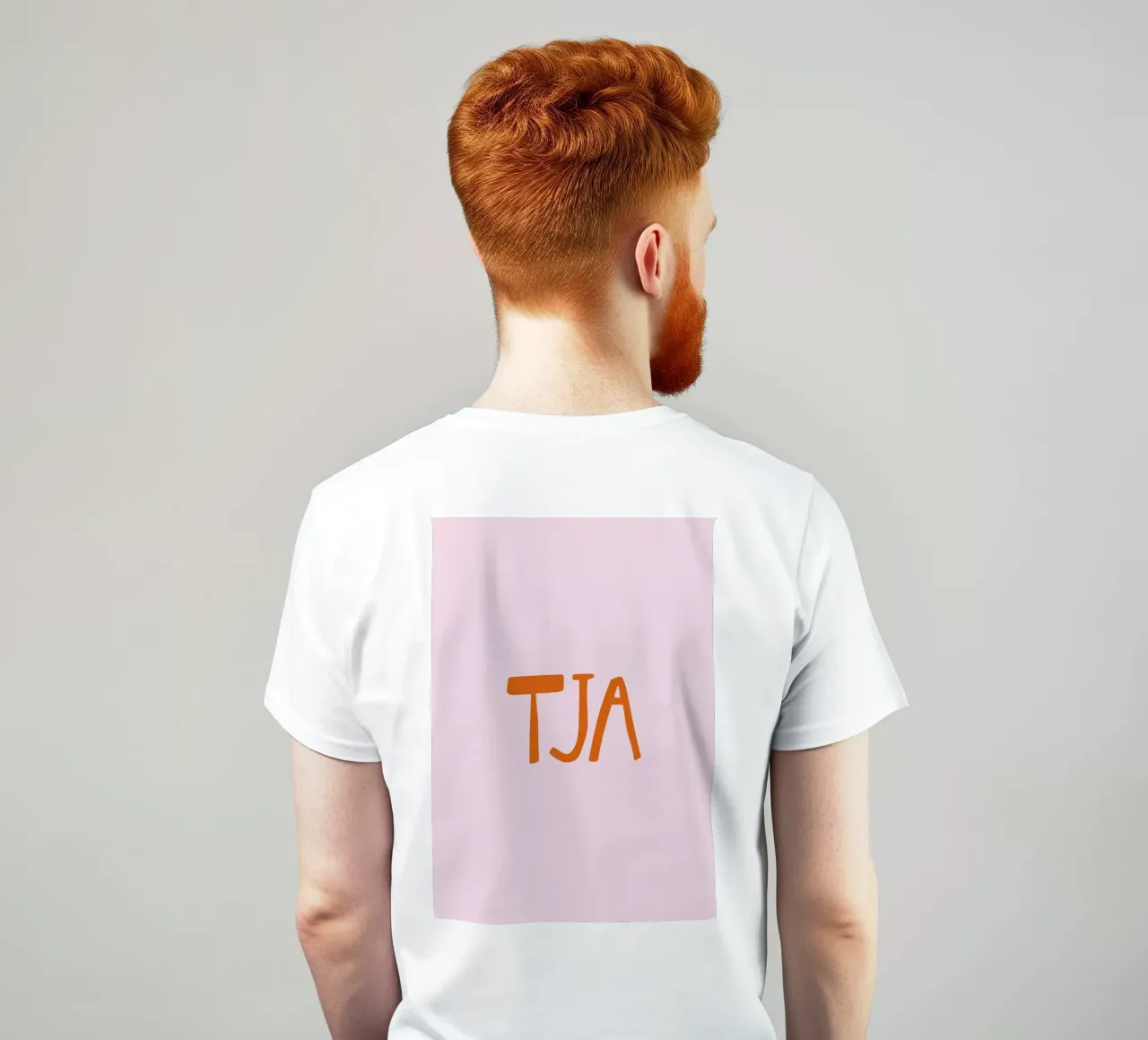 Tja Minimal Typography t-shirt da EverLuvv Studio
