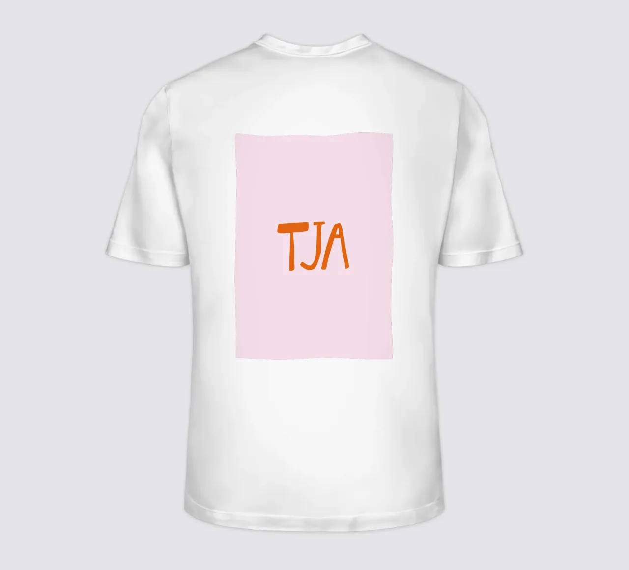 Tja Minimal Typography t-shirt da EverLuvv Studio