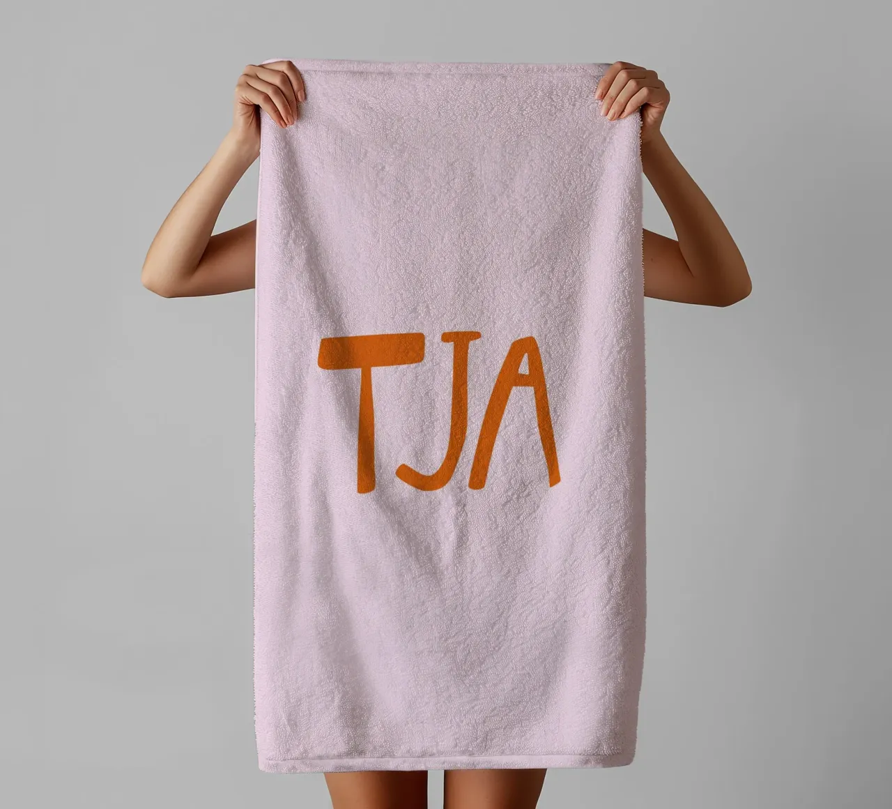 Tja Minimal Typography asciugamano da bagno da EverLuvv Studio