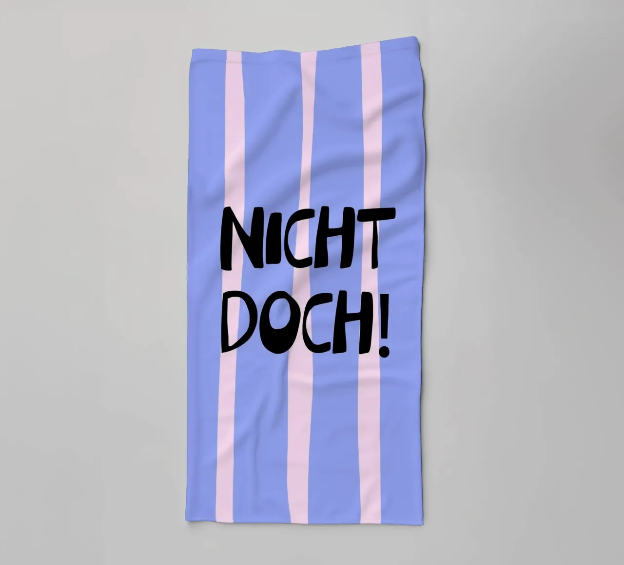 Nicht Doch! Typography asciugamano da bagno da EverLuvv Studio