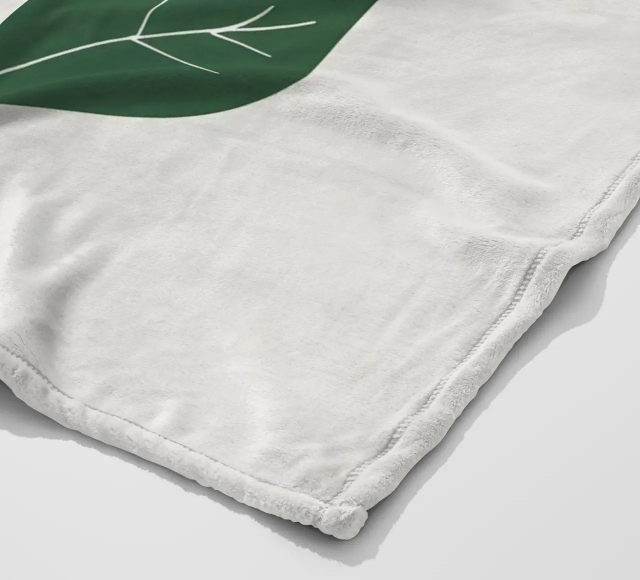 single leaf shape Fleecedecke von botanical shop