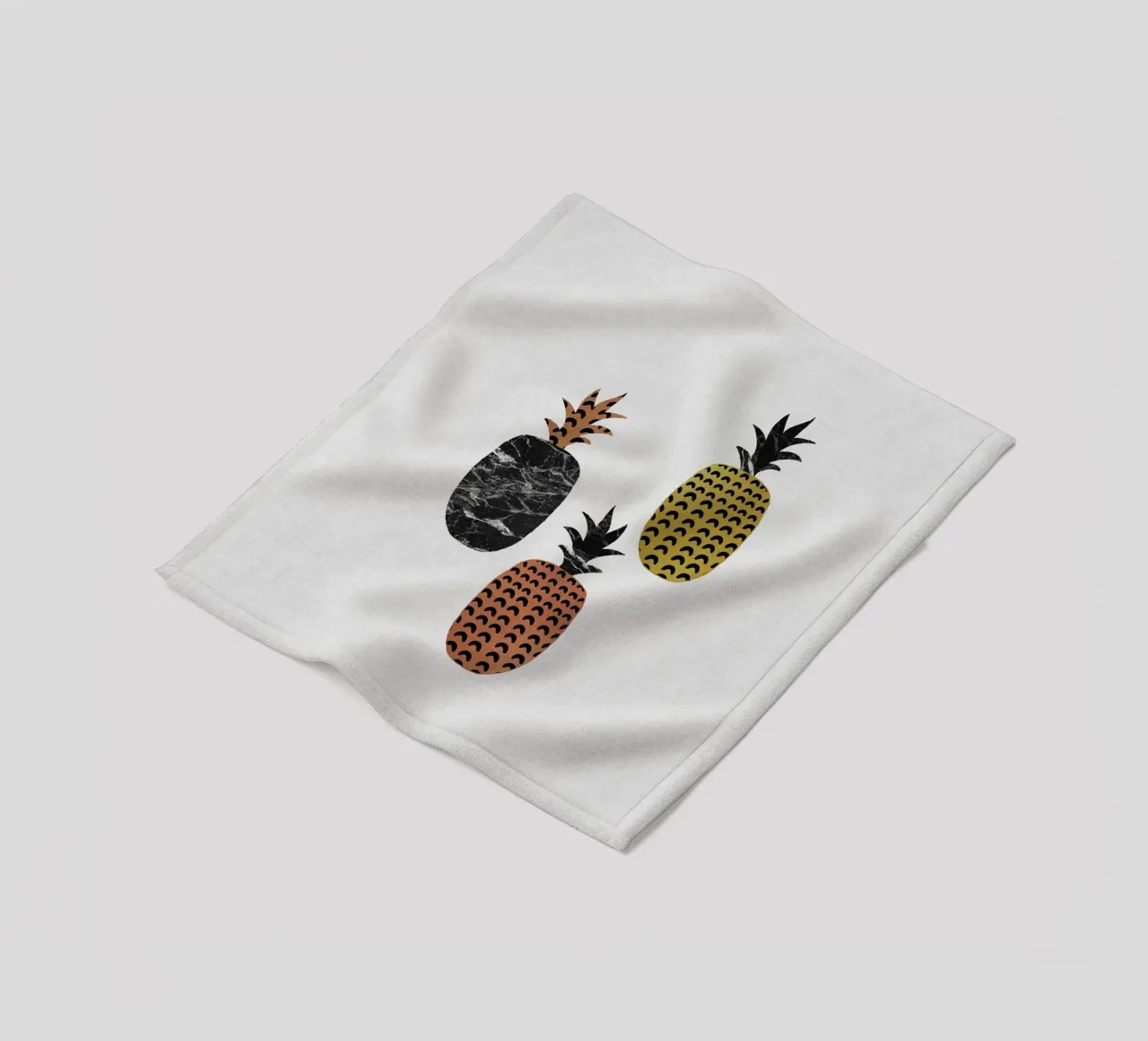 Scandi Pineapples coperta in pile da Orara Studio