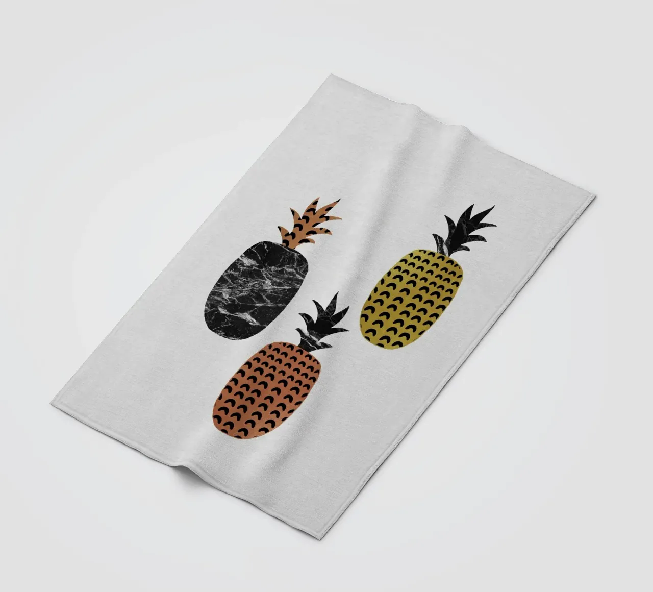 Scandi Pineapples coperta in pile da Orara Studio