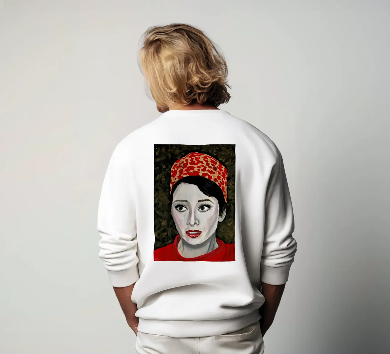 Audrey Hepburn in rosso felpa da Interior Edit & House Staging