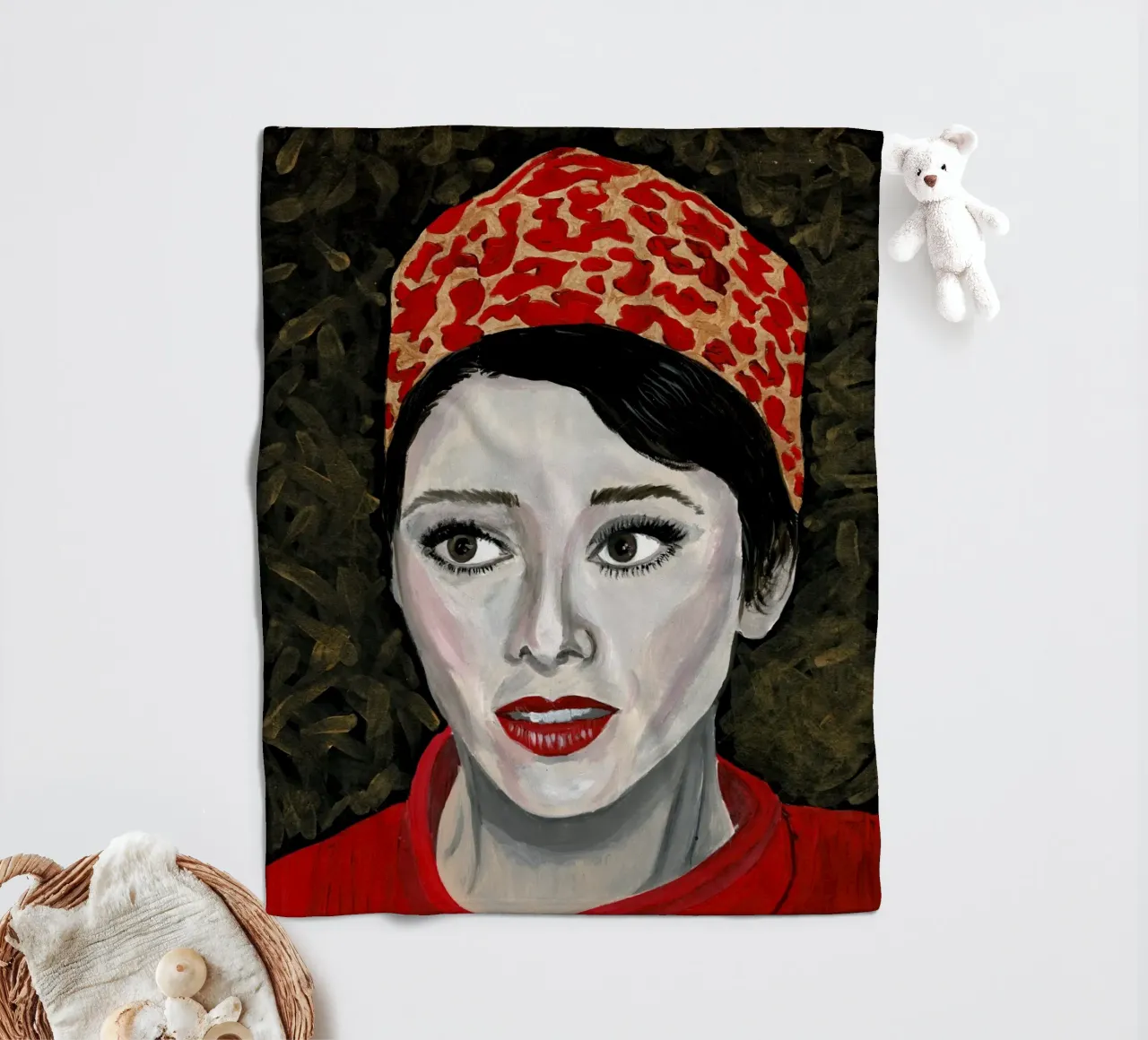 Audrey Hepburn in rosso coperta in pile da Interior Edit & House Staging