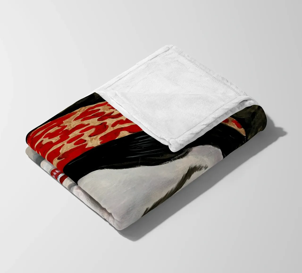 Audrey Hepburn in rosso coperta in pile da Interior Edit & House Staging