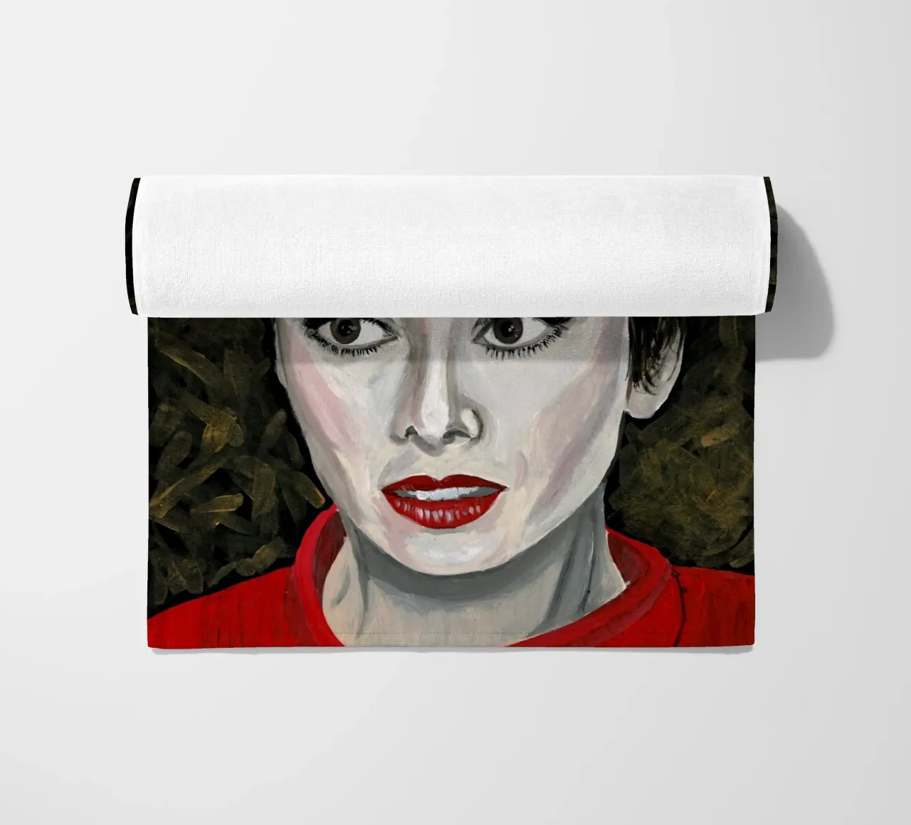 Audrey Hepburn in rosso telo mare da Interior Edit & House Staging