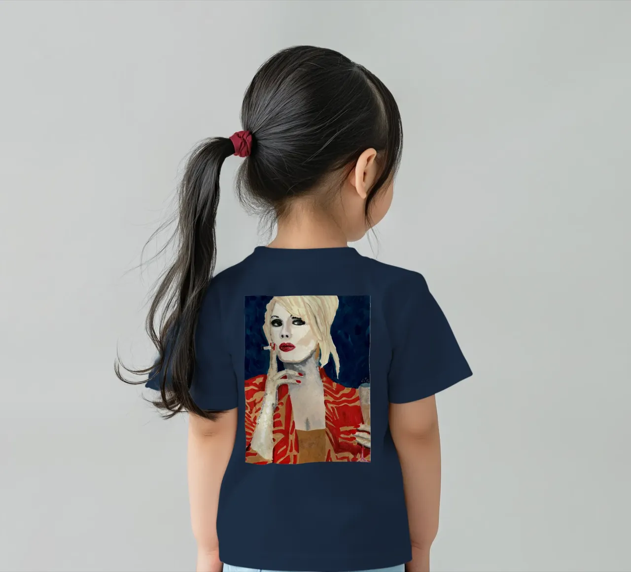 Patsy in blu Aia t-shirt bambini da Interior Edit & House Staging