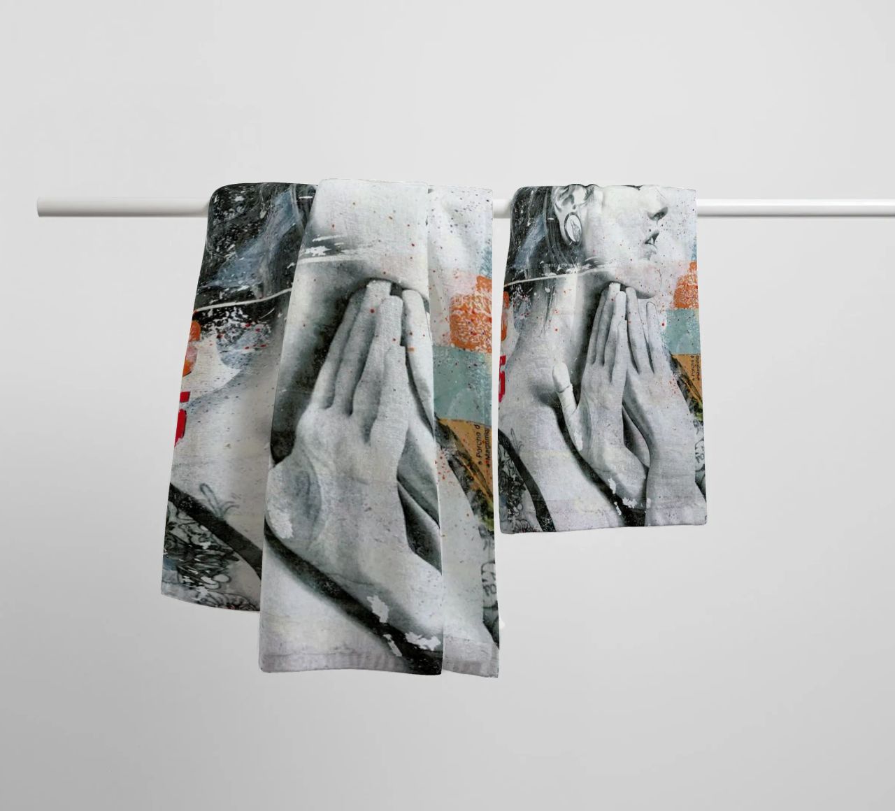 Ces belles mains towel by Tameo