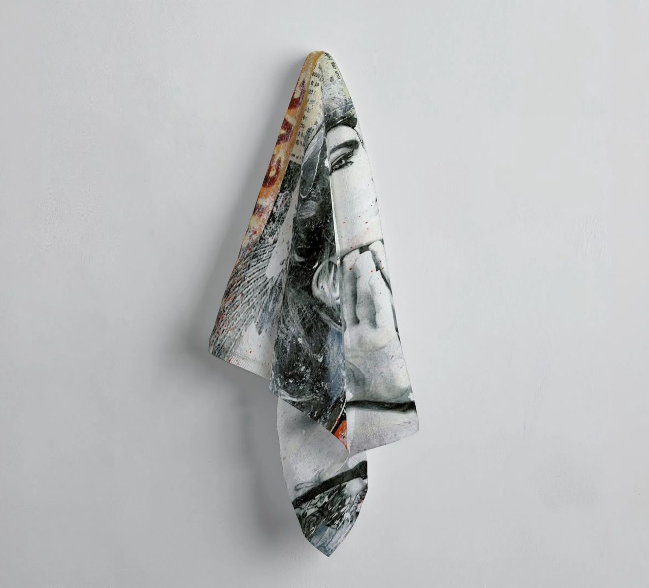 Ces belles mains towel by Tameo