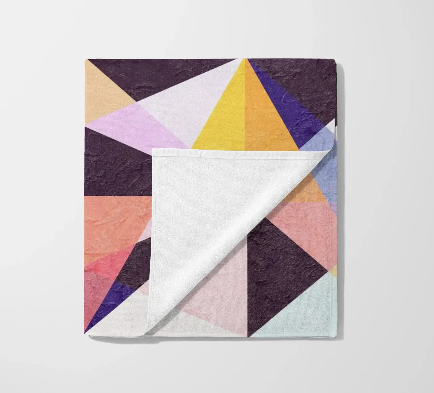 cocoon Strandtuch von Abstract Joy