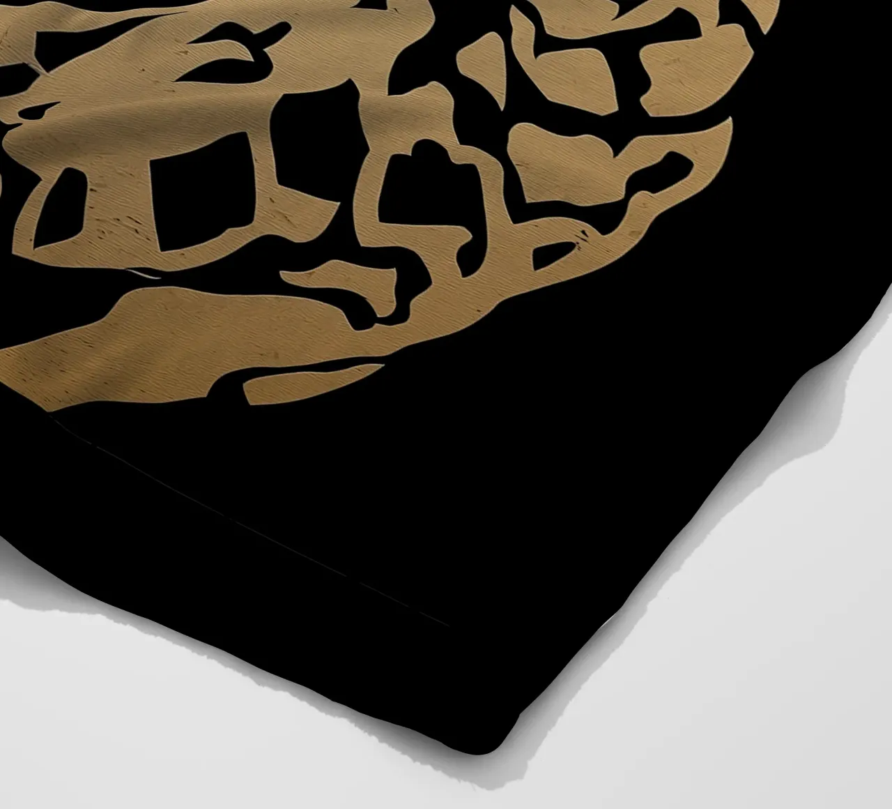 Design a serpente dorato coperta in pile da Autofocus