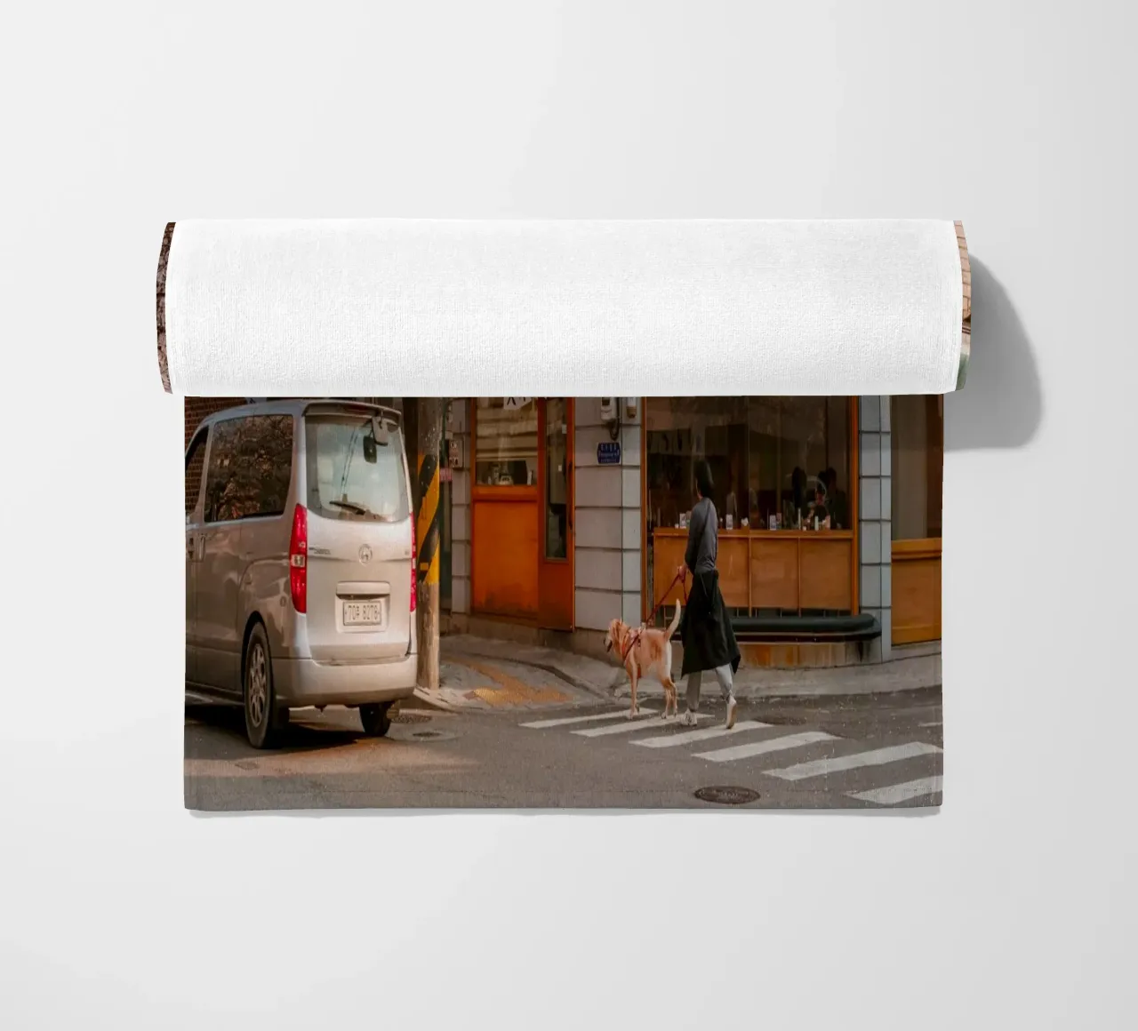 La via dei ciliegi in fiore a Seul, Corea del Sud telo mare da mbgraphx2