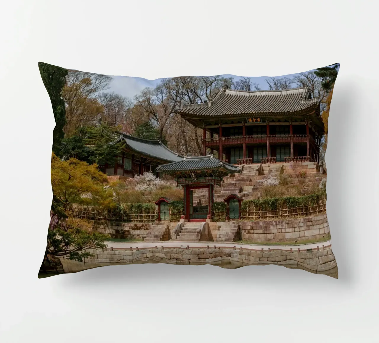 Giardino segreto di Huwon a Seul, Corea del Sud cuscino da mbgraphx2