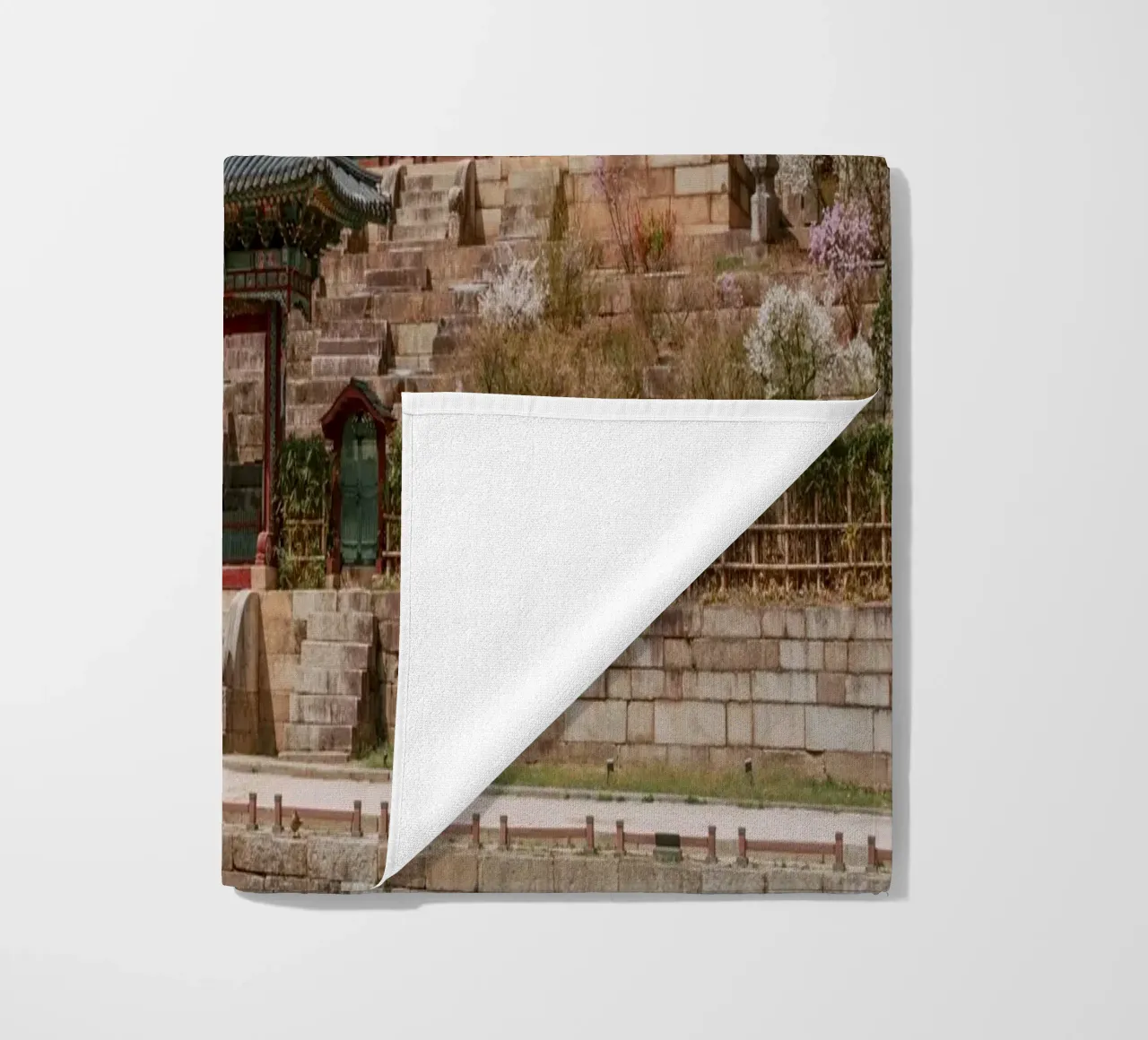 Giardino segreto di Huwon a Seul, Corea del Sud telo mare da mbgraphx2