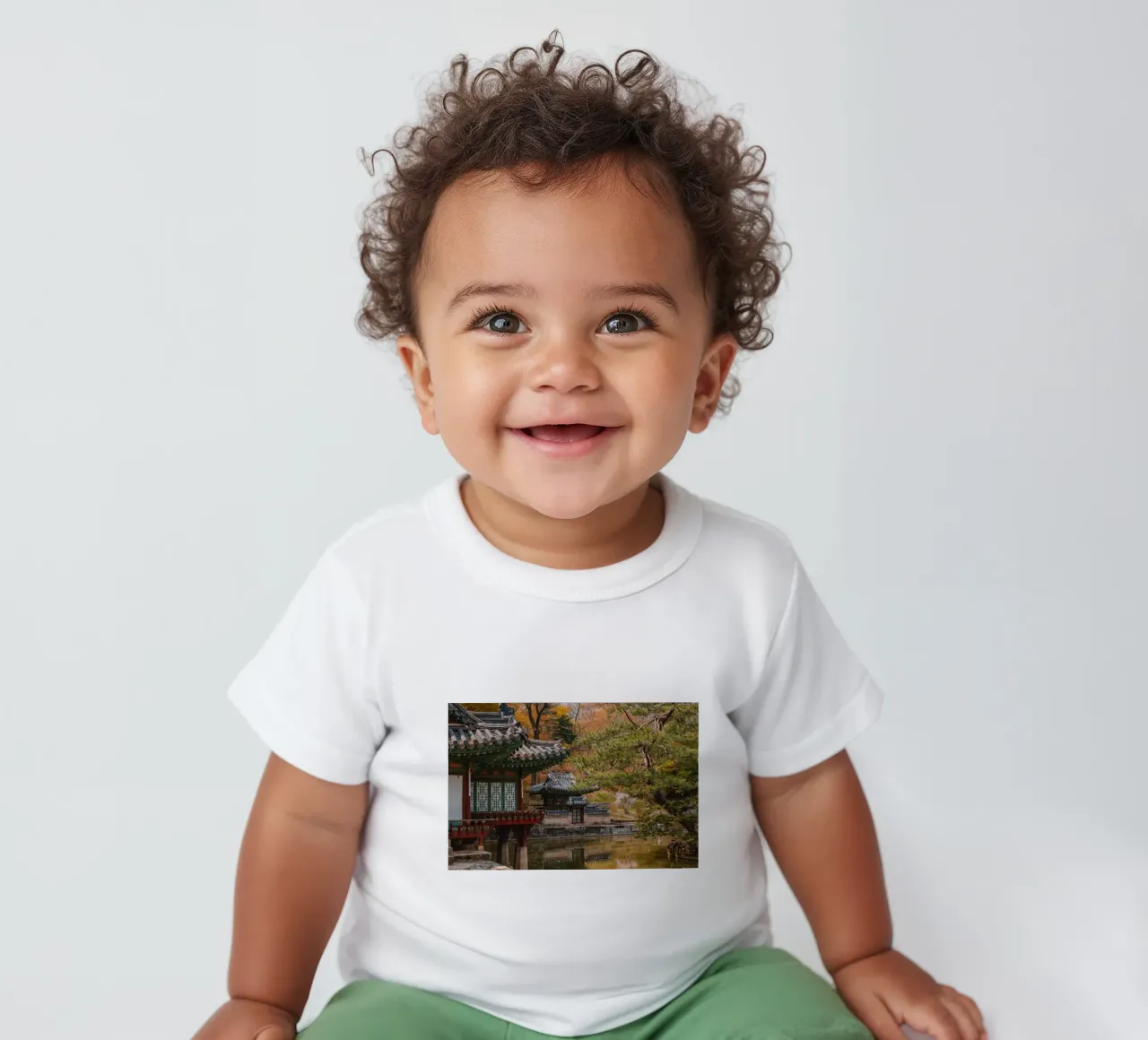 Stagno del giardino segreto di Huwon a Seul, Corea del Sud maglietta neonato da mbgraphx2