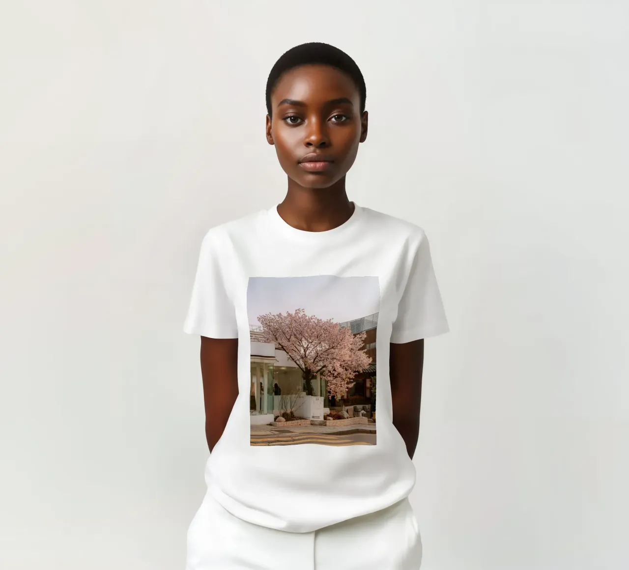 Alba dei ciliegi in fiore a Seul, Corea del Sud t-shirt da mbgraphx2