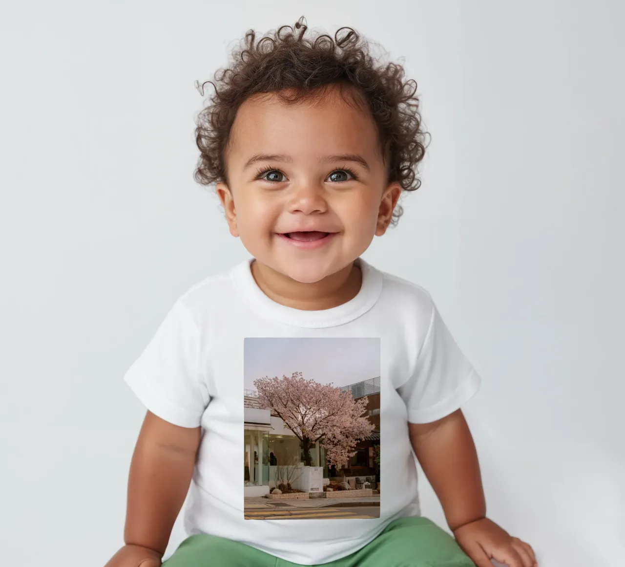 Alba dei ciliegi in fiore a Seul, Corea del Sud maglietta neonato da mbgraphx2