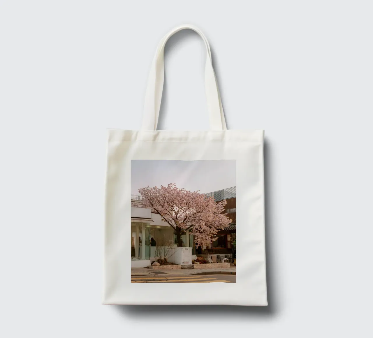 Alba dei ciliegi in fiore a Seul, Corea del Sud borsa in juta da mbgraphx2