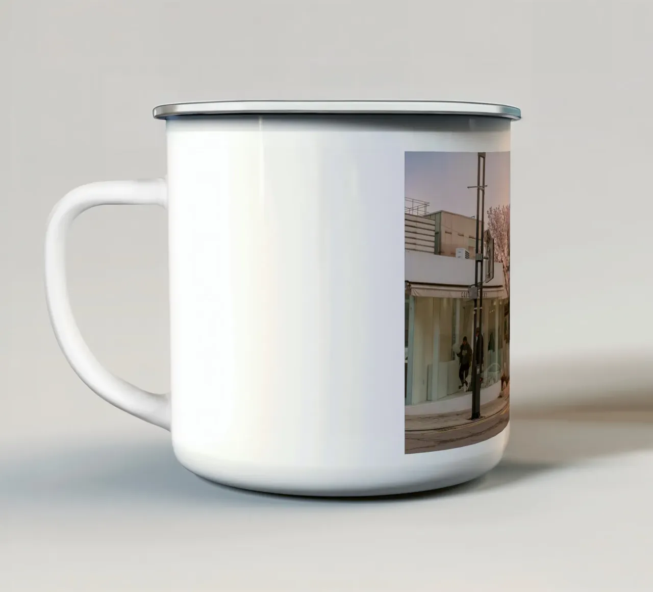 Alba dei ciliegi in fiore a Seul, Corea del Sud tazza in smalto da mbgraphx2