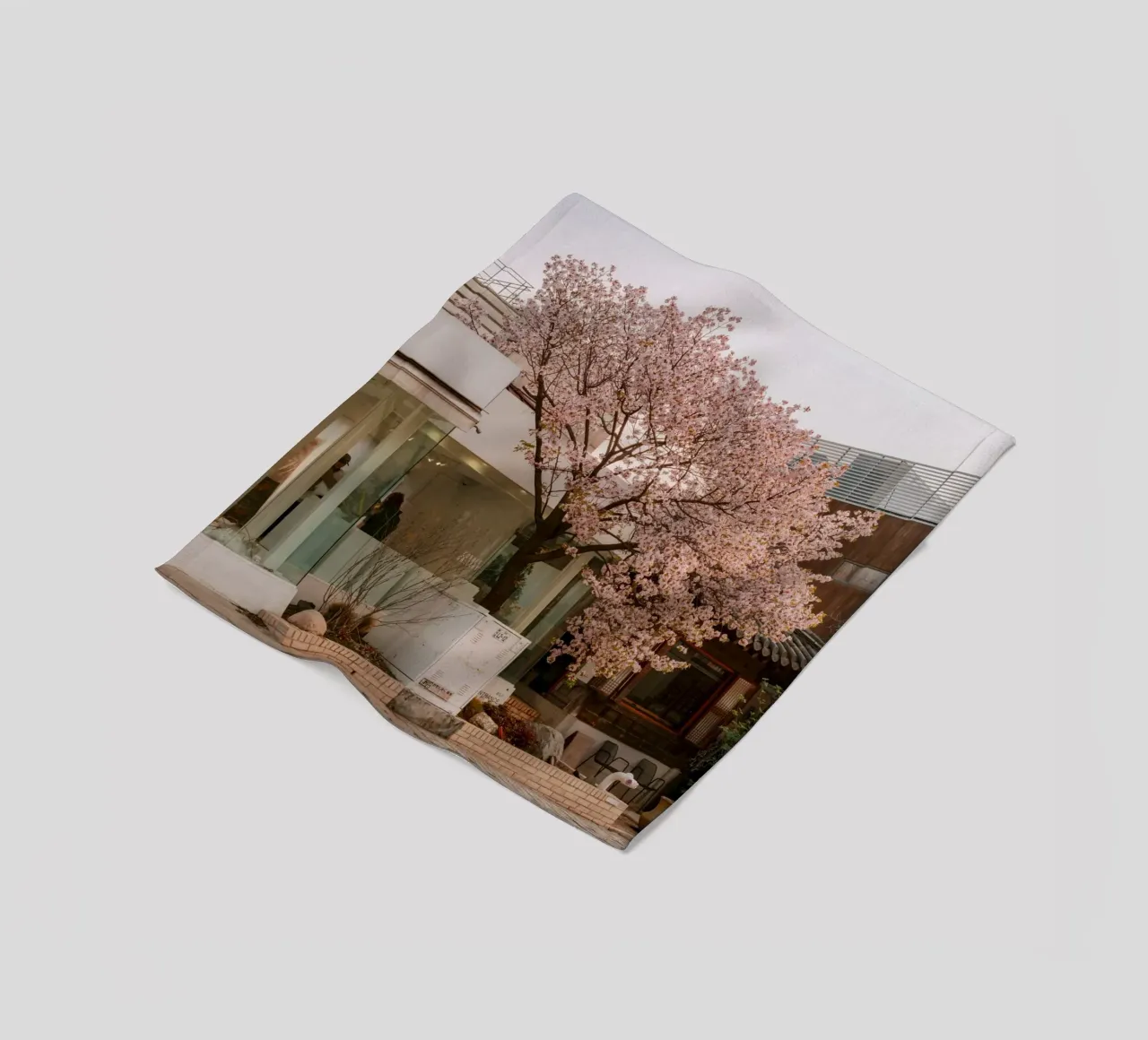 Alba dei ciliegi in fiore a Seul, Corea del Sud coperta in pile da mbgraphx2