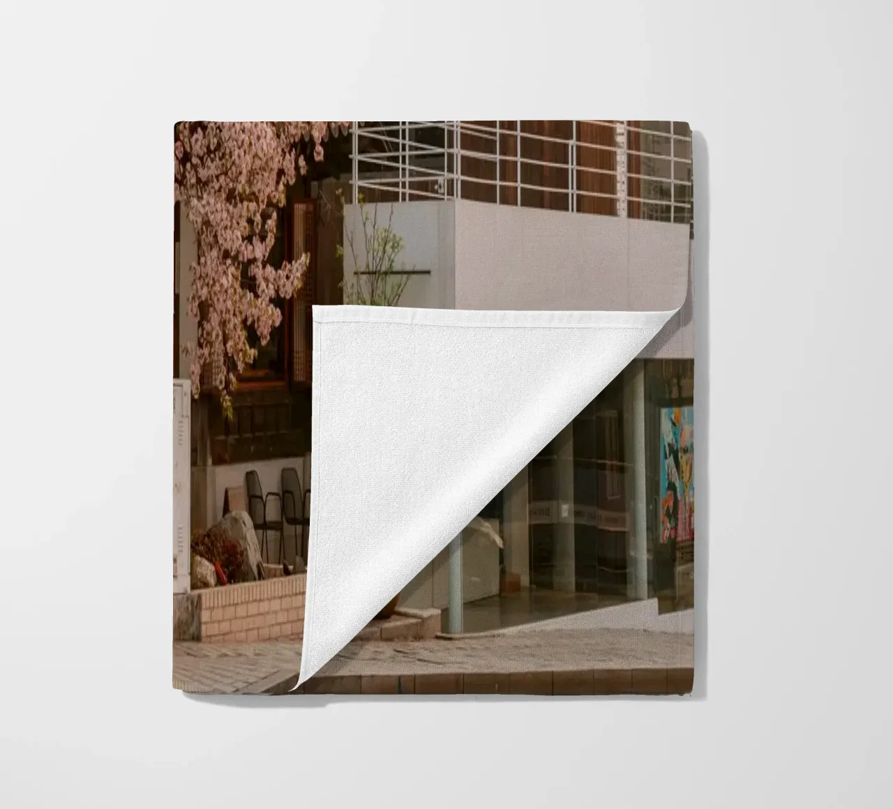 Alba dei ciliegi in fiore a Seul, Corea del Sud telo mare da mbgraphx2