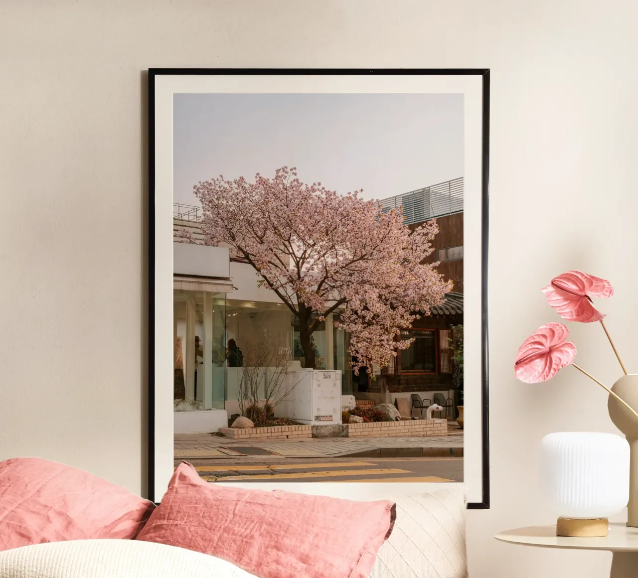 Alba dei ciliegi in fiore a Seul, Corea del Sud poster da mbgraphx2