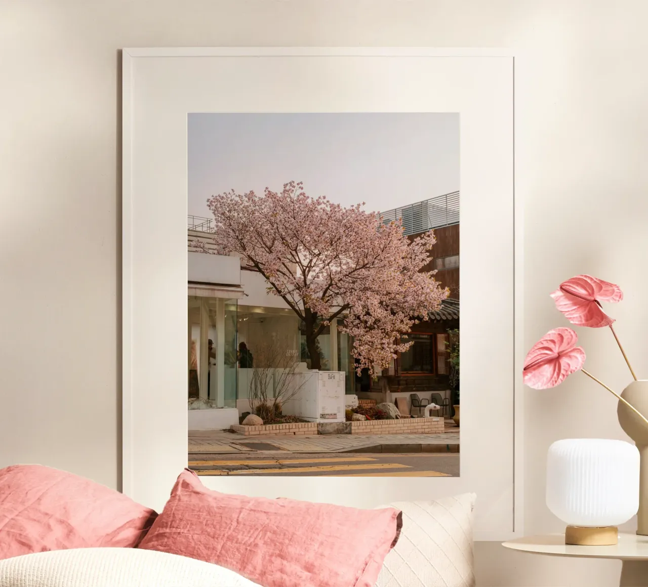 Alba dei ciliegi in fiore a Seul, Corea del Sud poster da mbgraphx2