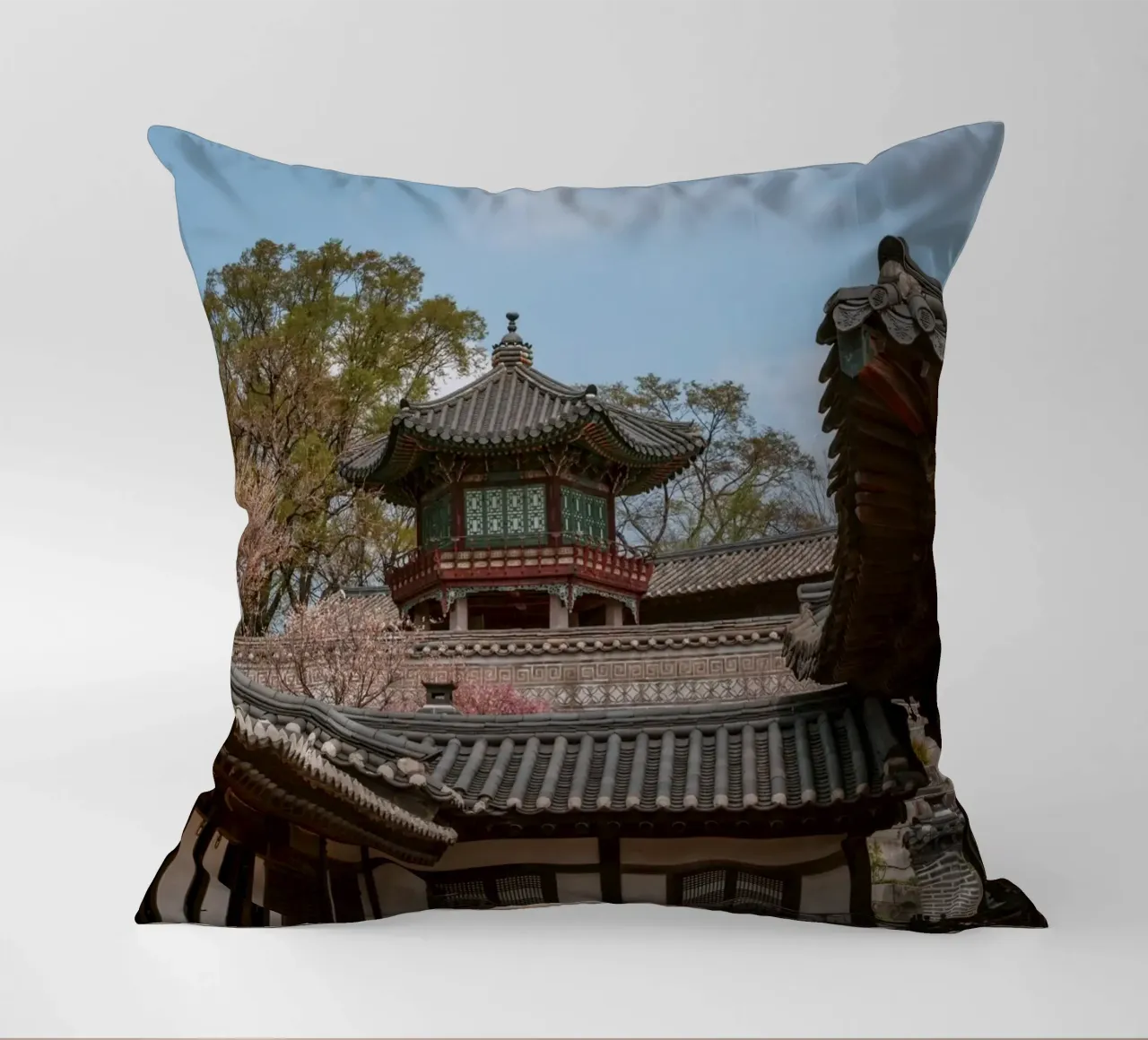 Tempio coreano a Seul, Corea del Sud cuscino da mbgraphx2