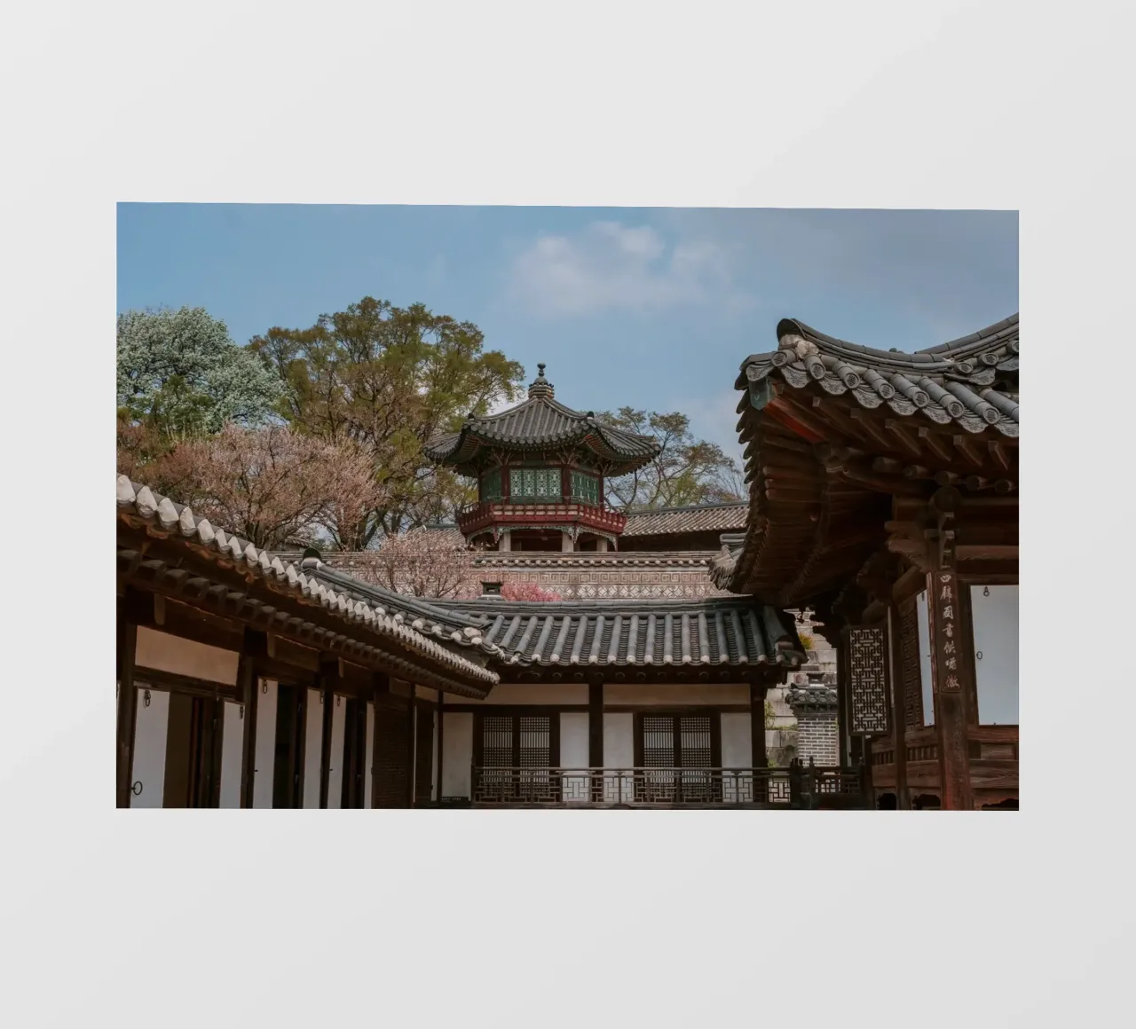 Tempio coreano a Seul, Corea del Sud pellicola backlit da mbgraphx2