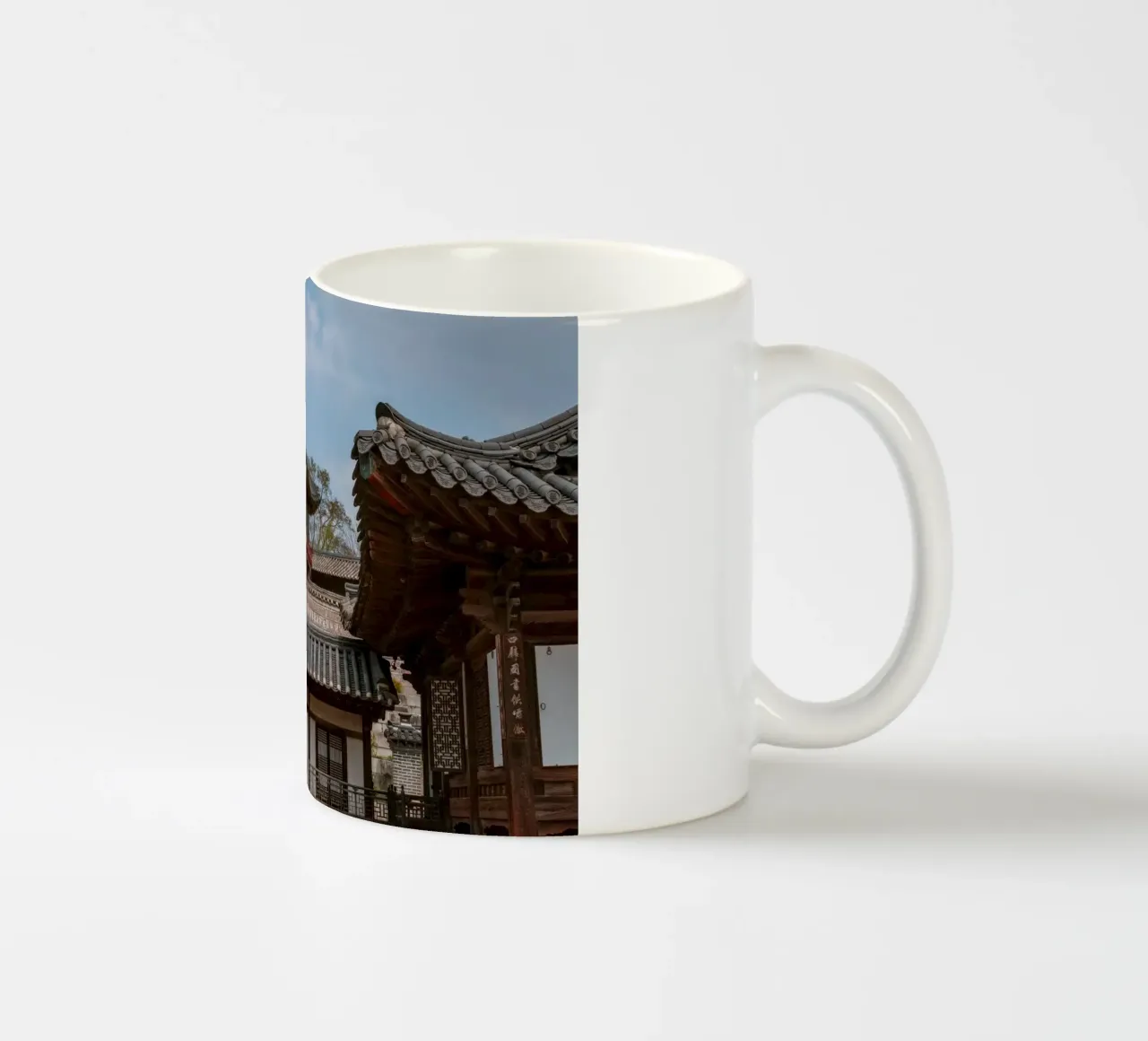 Tempio coreano a Seul, Corea del Sud tazza in ceramica da mbgraphx2