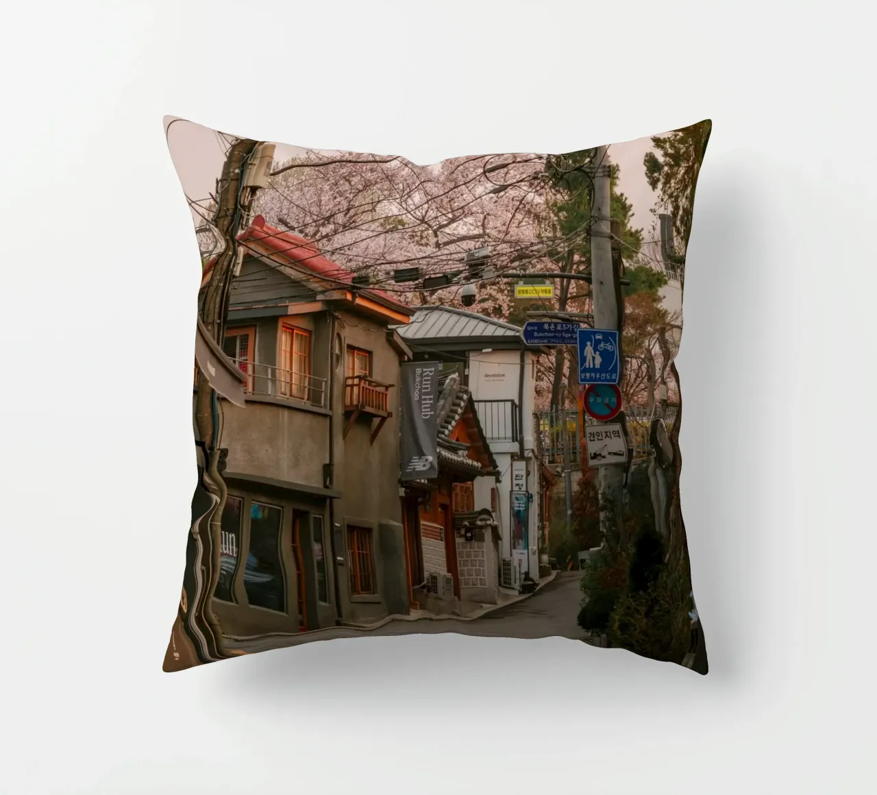 Mattinata nella Seul urbana, Corea del Sud cuscino da mbgraphx2