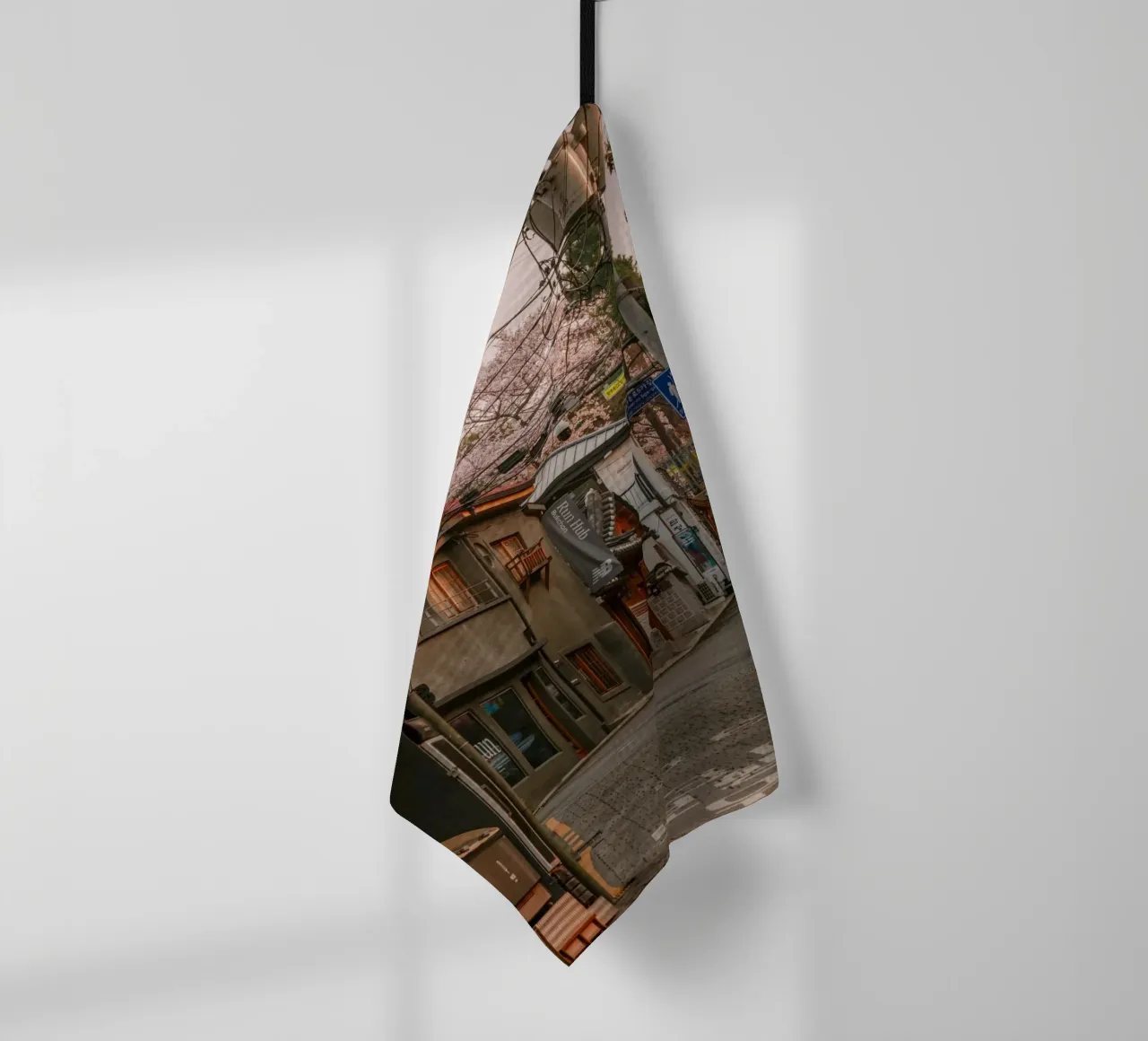 Ochtend in stedelijk Seoul, Zuid-Korea theedoek van mbgraphx2