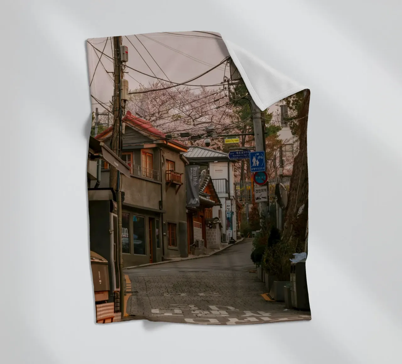 Mattinata nella Seul urbana, Corea del Sud coperta in pile da mbgraphx2