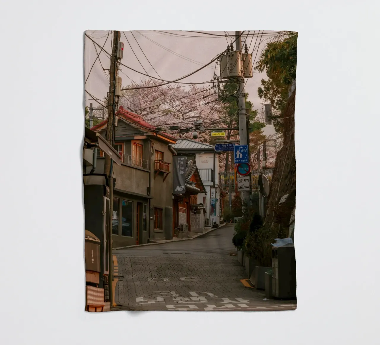 Mattinata nella Seul urbana, Corea del Sud coperta in pile da mbgraphx2