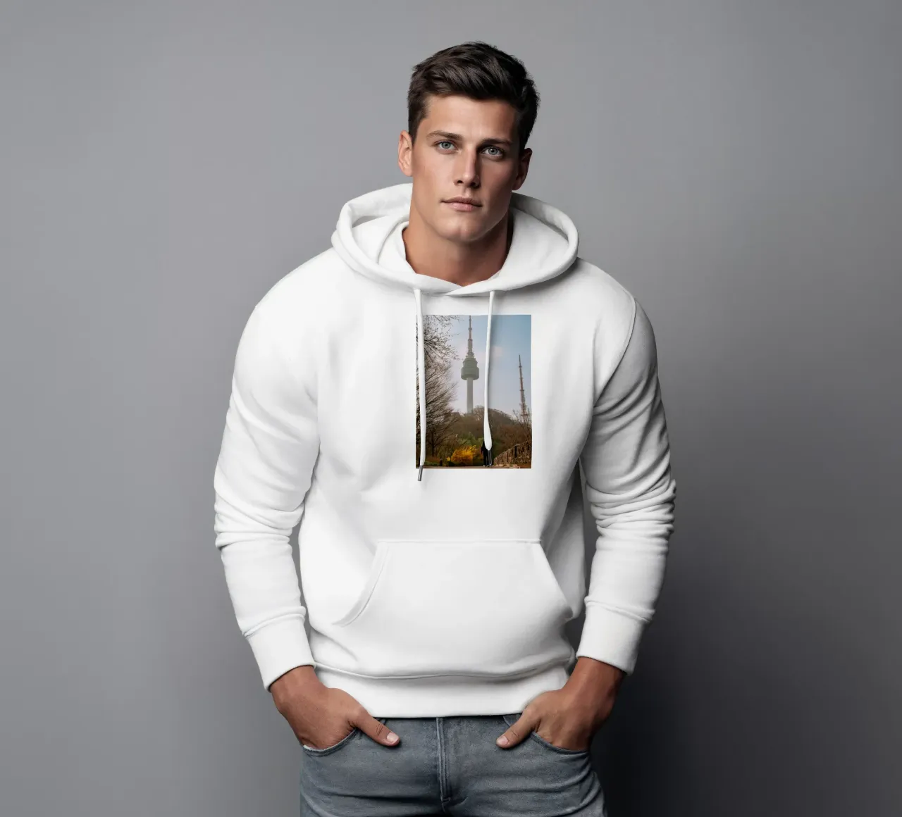 Torre Namsan a Seul, Corea del Sud felpa con cappuccio da mbgraphx2