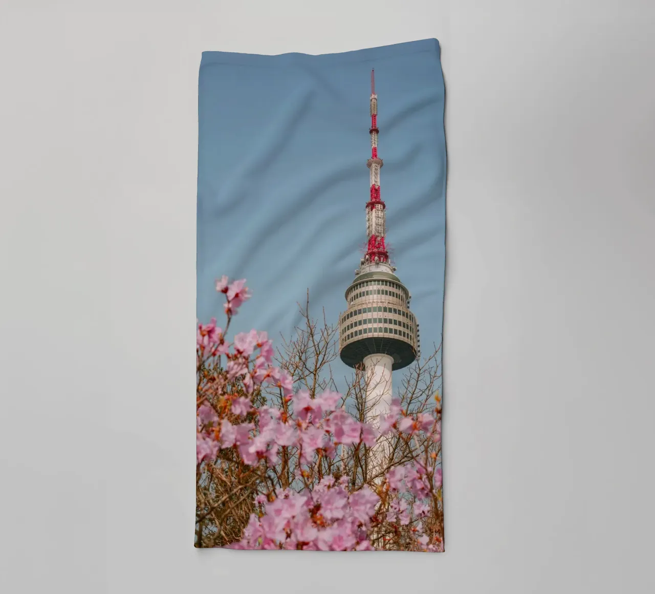 Torre Namsan a Seul, Corea del Sud asciugamano da bagno da mbgraphx2