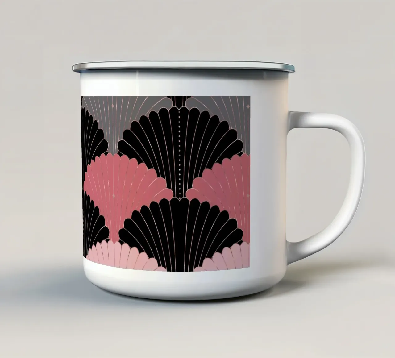 Motivo a conchiglia Art Déco. Rosa, grigio, nero e oro scintillante tazza in smalto da CalliLetters