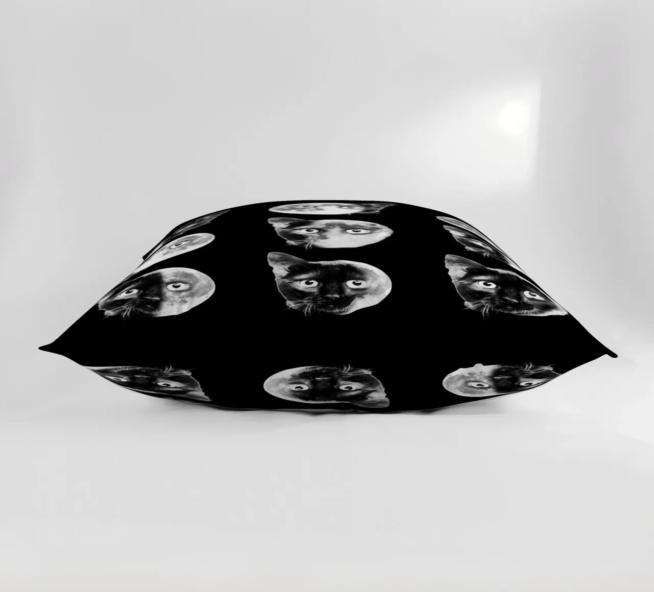 Cat Moon phases cuscino da Dikhotomy