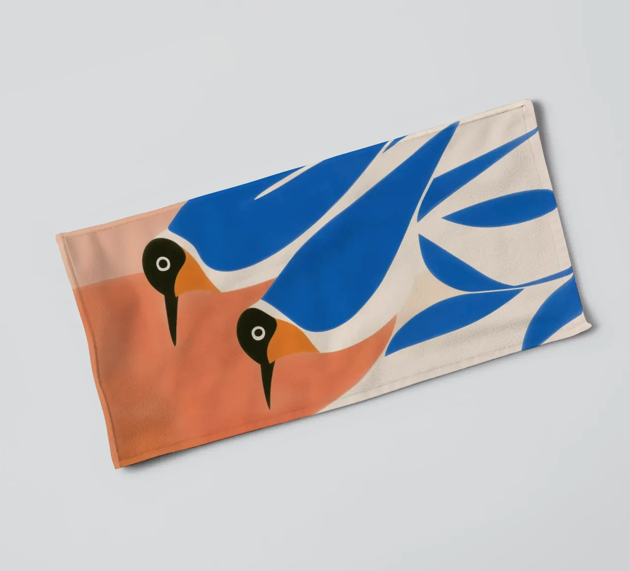 Twee Blauwe Zwaluwen | Visuele Harmonie badhanddoek van Autofocus