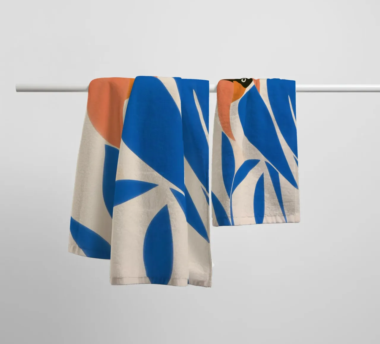 Twee Blauwe Zwaluwen | Visuele Harmonie badhanddoek van Autofocus