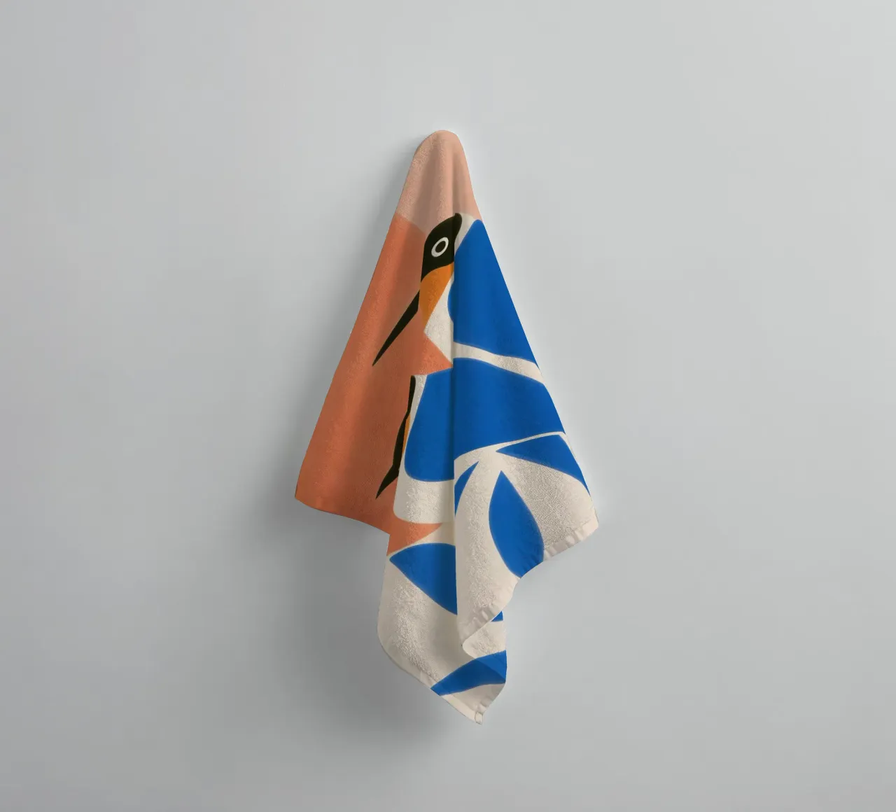 Twee Blauwe Zwaluwen | Visuele Harmonie badhanddoek van Autofocus