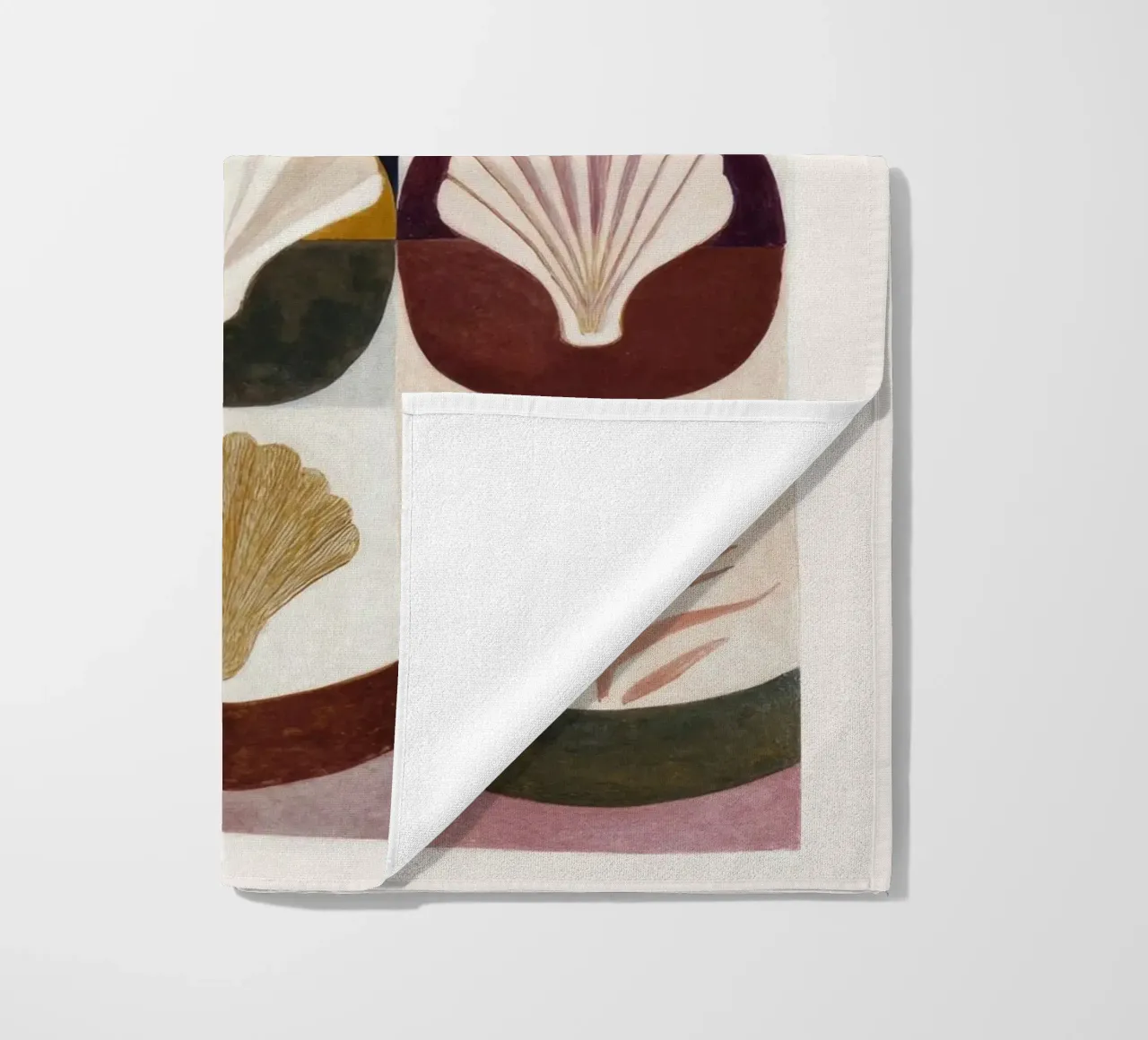 Schelpen en vormen strandhanddoek van M.A.Z.U.N.