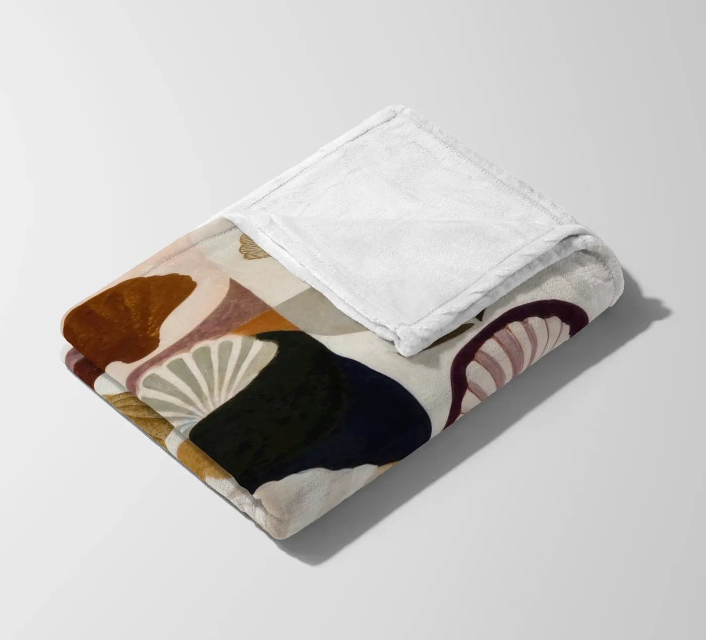 Conchiglie e forme coperta in pile da M.A.Z.U.N.