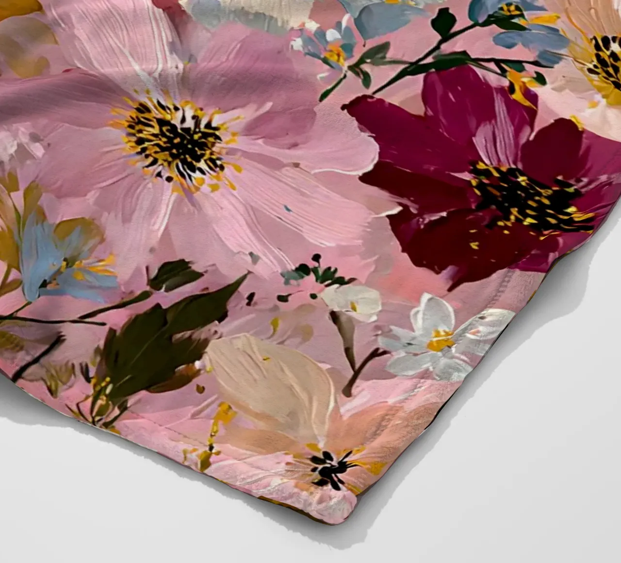 Spring Whispers coperta in pile da The Floralist