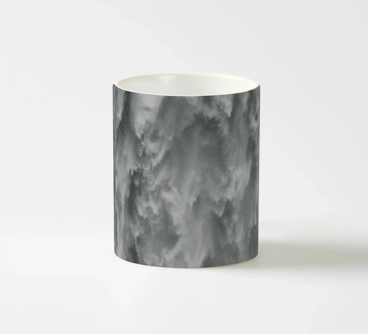 Abstract Waterfall tazza in ceramica da Fjöllart