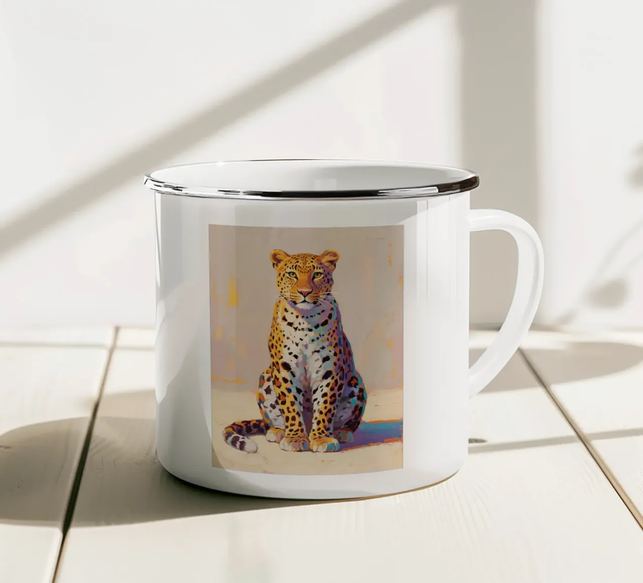 Luipaard zit rustig in de kamer emaille mok van Slash Shop