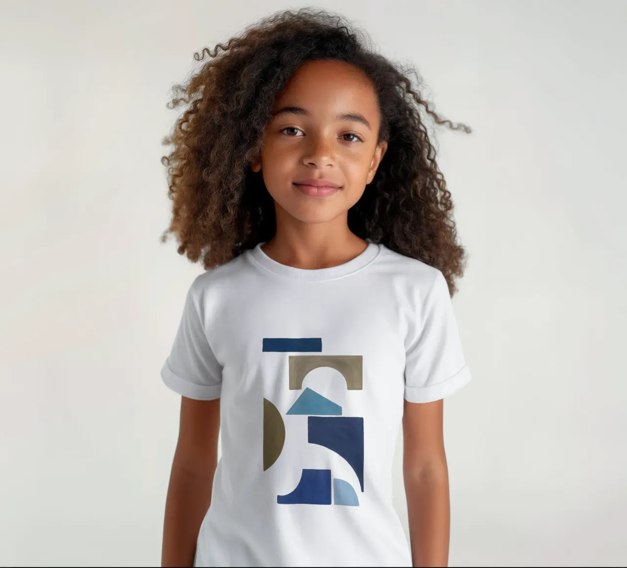 Geometrico blu e marrone I t-shirt bambini da Orara Studio