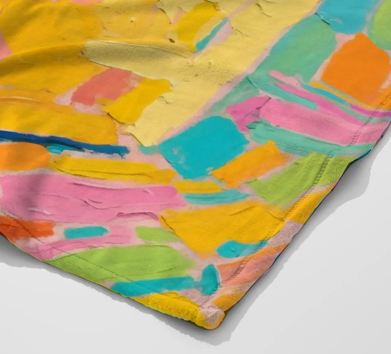 Piccolo cactus in un vaso a forma di cubo coperta in pile da Slash Shop