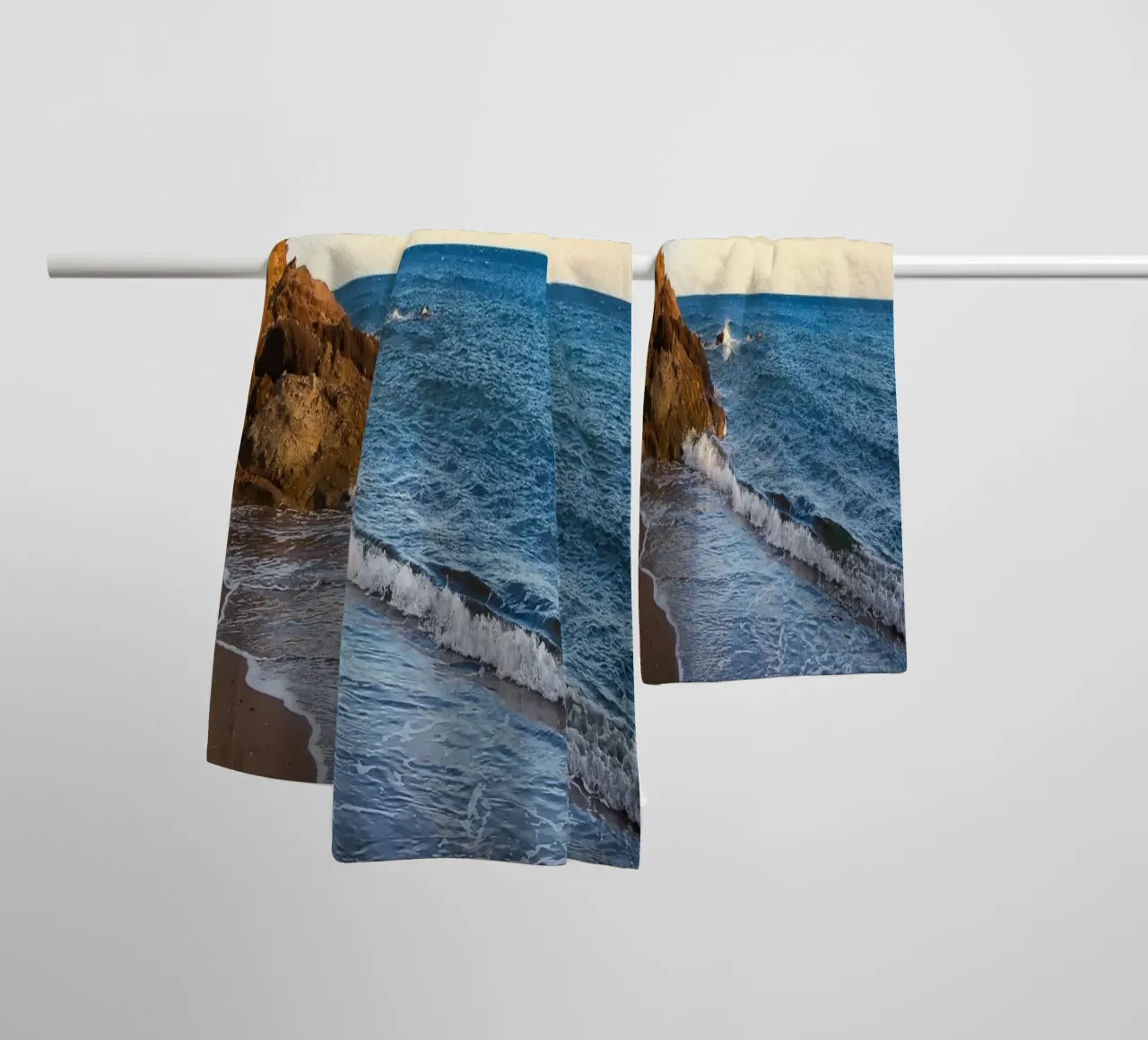 Ora in paradiso asciugamano da bagno da Romy Mueller Waterworld